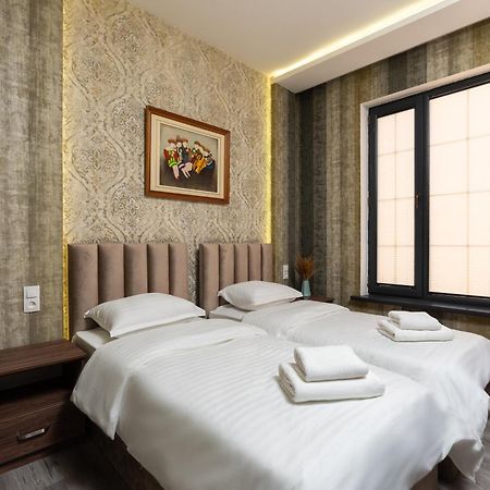 Istanbul Hotel Tasjkent Eksteriør bilde